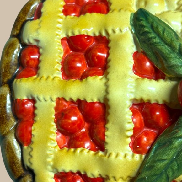 Vintage Ceramic Pie Dish Cherry Pie Design 10.5" Decorative Display & Baking Dis - Picture 10 of 16